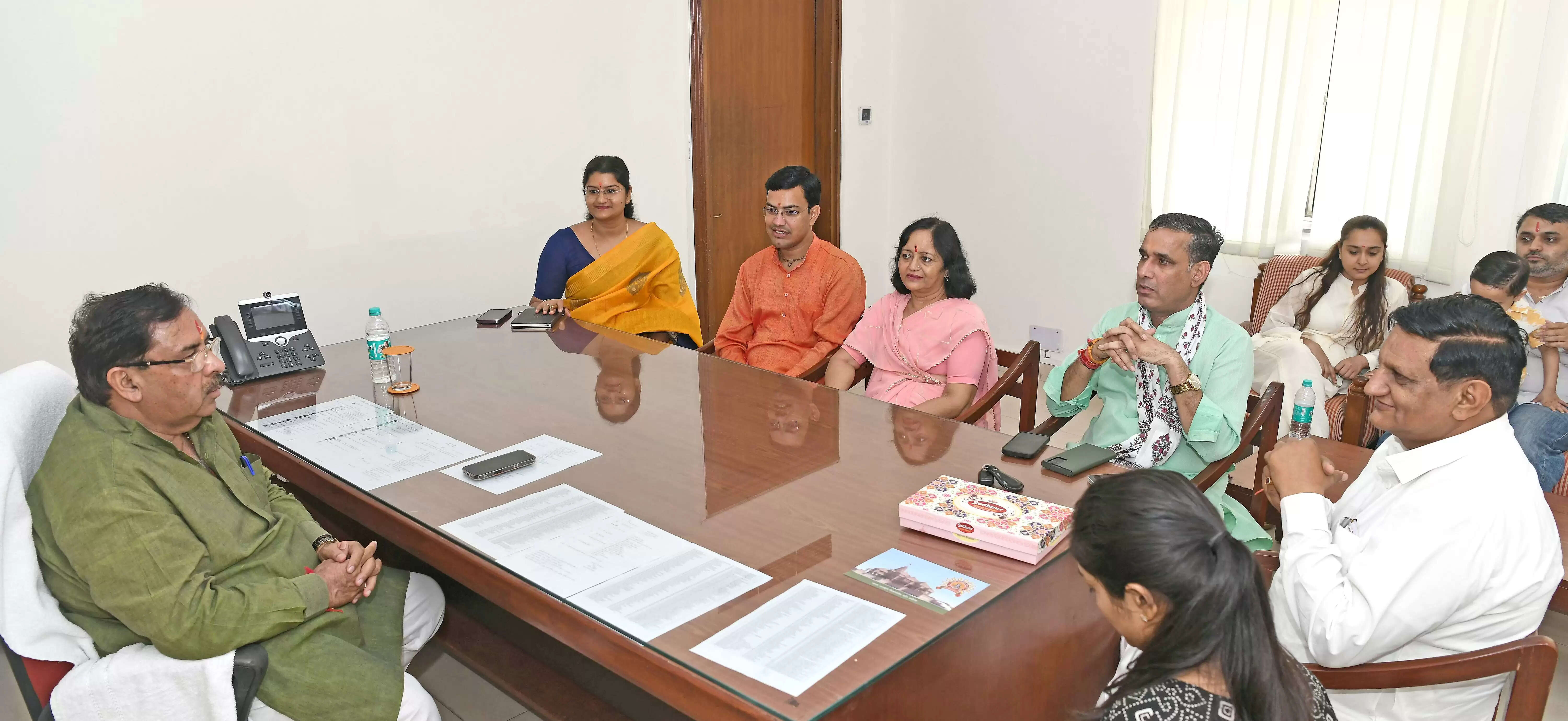 Rajasthan News: डाॅ. अरुण चतुर्वेदी ने राज्य वित्त आयोग के अध्यक्ष पद का कार्यभार संभाला