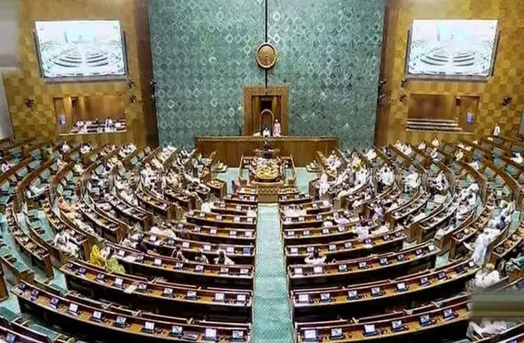 Parliament winter session 2023: शीतकालीन सत्र के तीसरे दिन गृह मंत्री अमित शाह और राजनाथ सिंह संसद पहुंचे