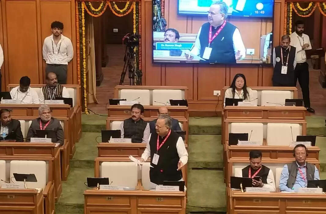 भारत की लोकतांत्रिक परंपराएं पूरी दुनिया के लिए प्रेरणा रही हैं: विधानसभा अध्यक्ष रमन सिंह&nbsp;