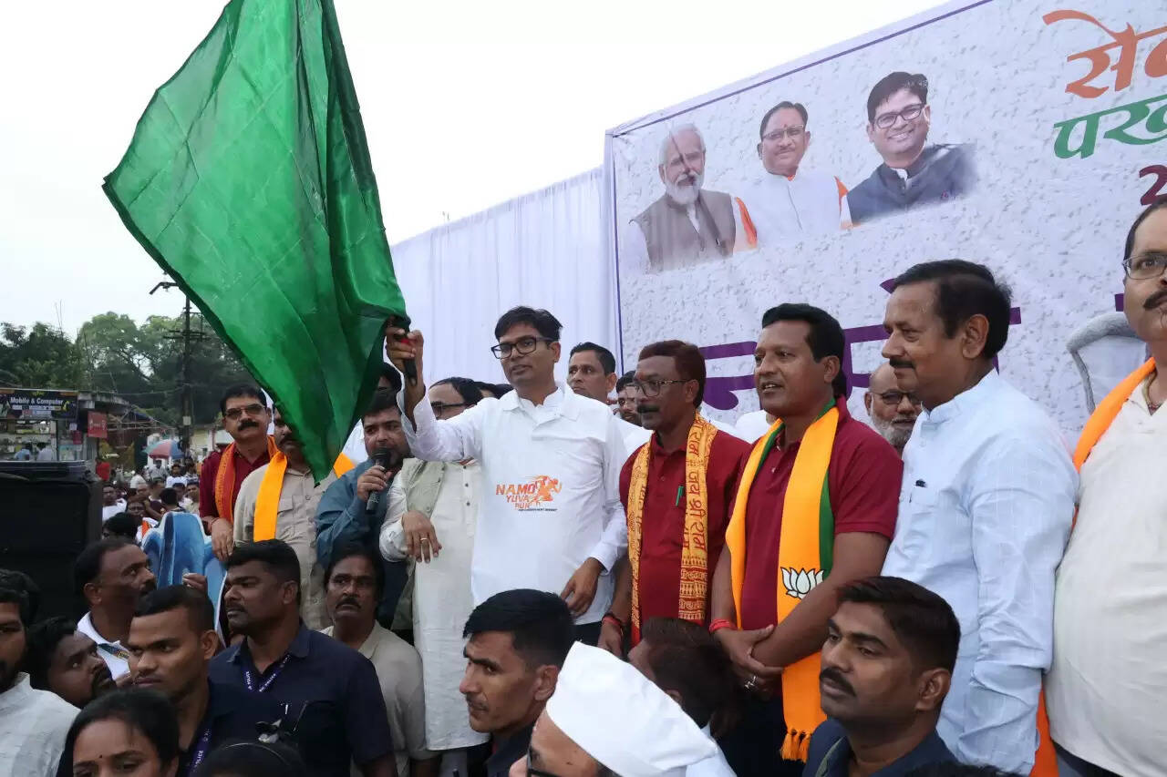 रायगढ़ में आत्मनिर्भर भारत और नशा मुक्त भारत को समर्पित मैराथन दौड़, वित्त मंत्री चौधरी ने दिखाई हरी झंडी