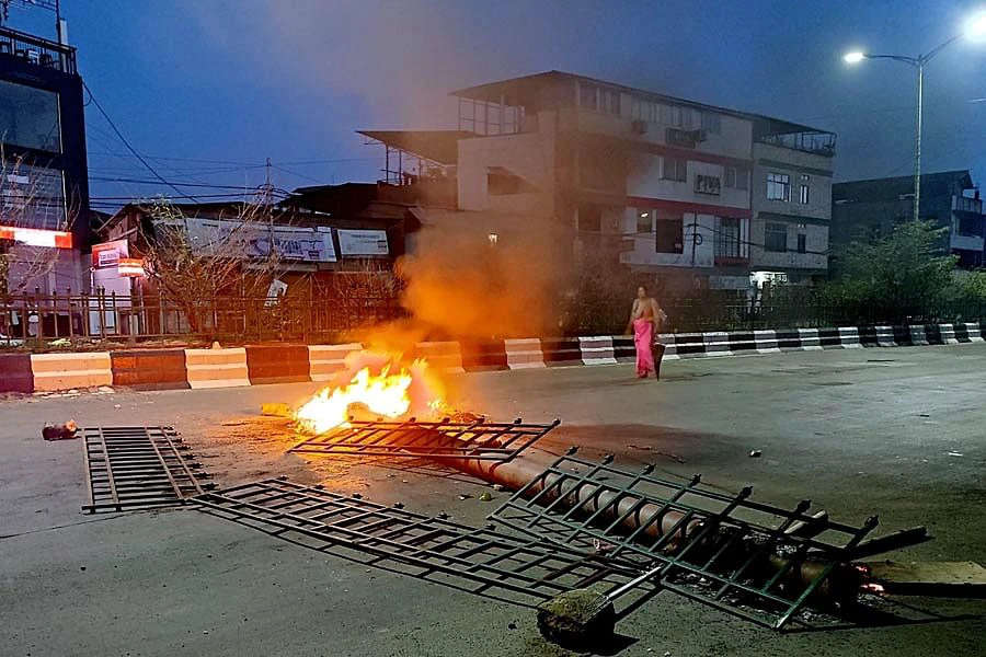 मणिपुर में इम्फाल-दीमापुर राष्ट्रीय राजमार्ग की फिर से नाकाबंदी, नाराज आदिवासी संगठन ने 72 घंटे के लिए बंद किया