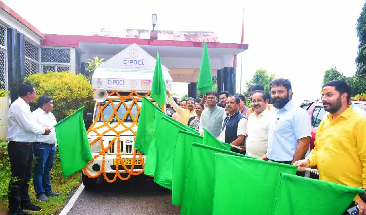 वित्त मंत्री&nbsp;ओ.पी. चौधरी ने पीएम सूर्य घर मुफ्त बिजली योजना के प्रचार-प्रसार रथ को हरी झंडी दिखाकर किया रवाना,&nbsp;&nbsp;योजना के प्रचार को मिली नई रफ्तार
