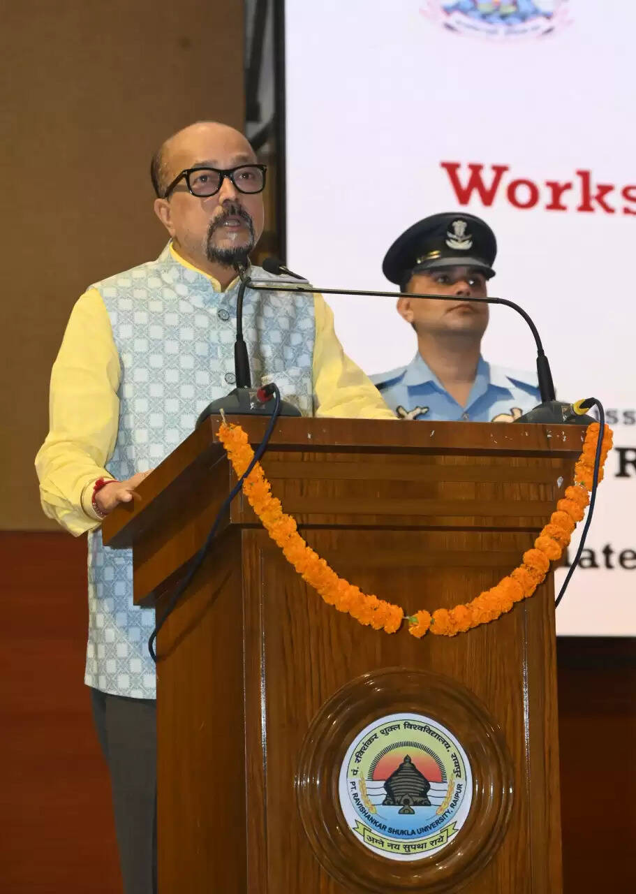 CG News: डिजिटल तकनीक का उपयोग करें लेकिन उस पर निर्भरता से बचें- राज्यपाल&nbsp;रमेन डेका&nbsp;