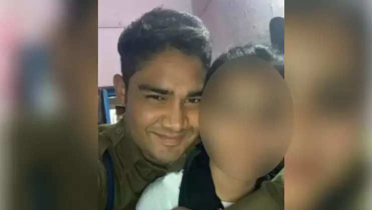 Shajapur News: शाजापुर के बेरछा में एक पुलिसकर्मी ने अपनी प्रेमिका के पिता की गोली मारकर की हत्या, प्यार में धोखा इसलिए ठोका 