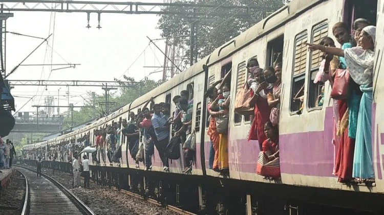 Mumbai: रेलवे ने मुंबई के कार्नेक रेलवे ब्रिज तोड़ने का किया फैसला, आज रात से 27 घंटे का मेगा ब्लॉक, लाखों यात्रियों पर पड़ेगा असर