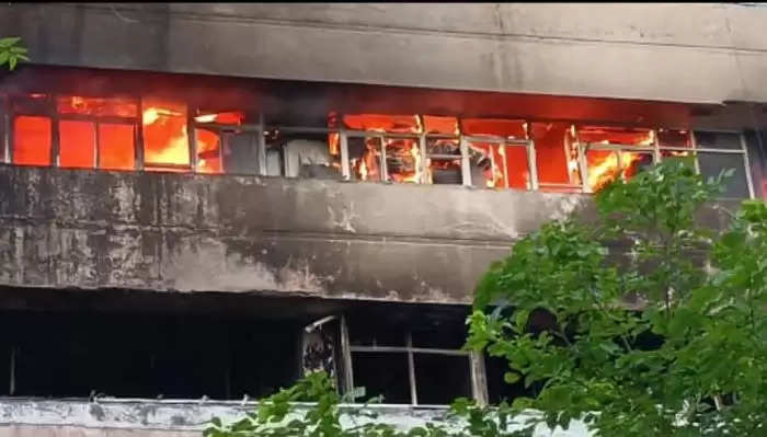 Fire in Satpura Bhavan: सतपुड़ा भवन में लगी आग, हुआ बड़ा नुकसान भीषण आग में अधिकारी-कर्मचारियों का सर्विस रिकार्ड खाक