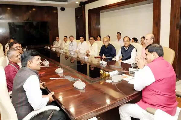 MP News: मुख्यमंत्री मोहन यादव&nbsp;से भारत सरकार के अधिकारियों ने की भेंट