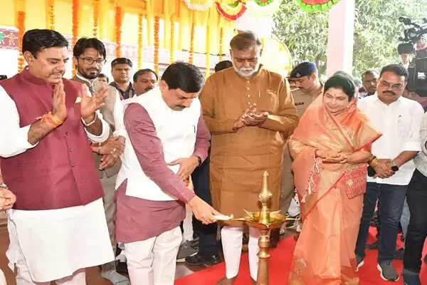 भोपाल में शुरू हुआ &lsquo;स्वदेशी मेला&rsquo;, 3600 परिवारों को मिलेगा लाभ: CM मोहन यादव ने किया शुभारंभ