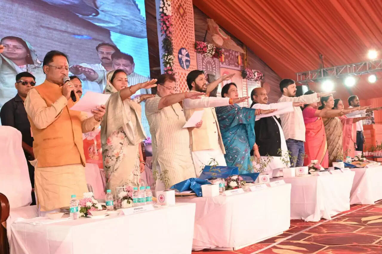 CG News: लक्ष्मी राजवाड़े के मार्गदर्शन में&nbsp;छत्तीसगढ़&nbsp;की 75 पंचायतें बनीं बाल विवाह मुक्त, पीएम मोदी के 75वें जन्मदिन पर ऐतिहासिक उपलब्धि