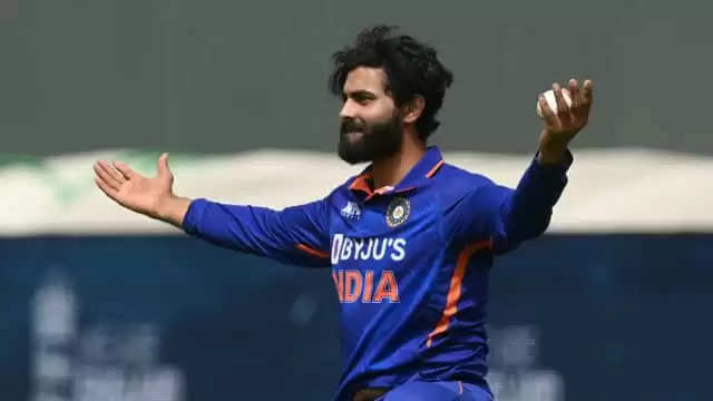 बुधवार को एशिया कप टूर्नामेंट के इतिहास में टीम इंडिया के लिए सबसे ज्यादा विकेट लेने वाले गेंदबाज रविंद्र जडेजा