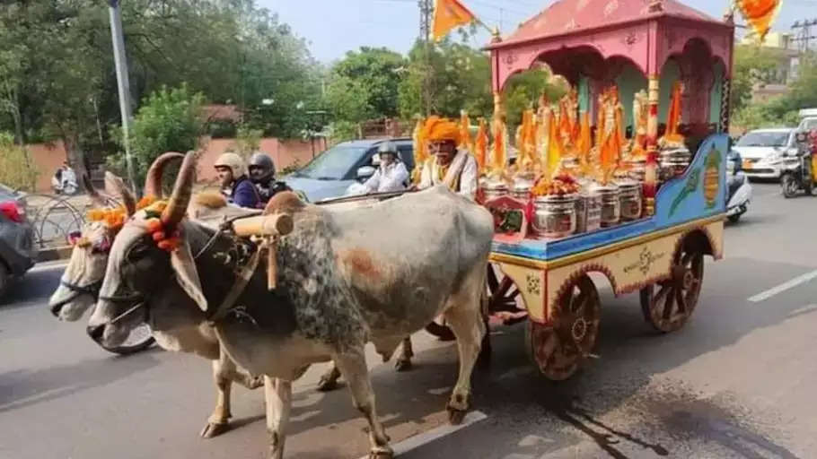 जोधपुर से भेजा गया भगवान श्रीराम के लिए 600 किलो गाय का शुद्ध देसी घी पहुंचा अयोध्या