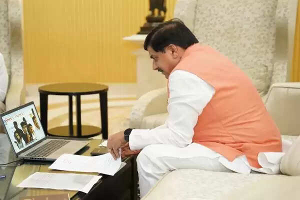 MP News: मुख्यमंत्री मोहन यादव ने फिट इंडिया अभियान में खिलाड़ियों एवं नागरिकों को दिलाई शपथ