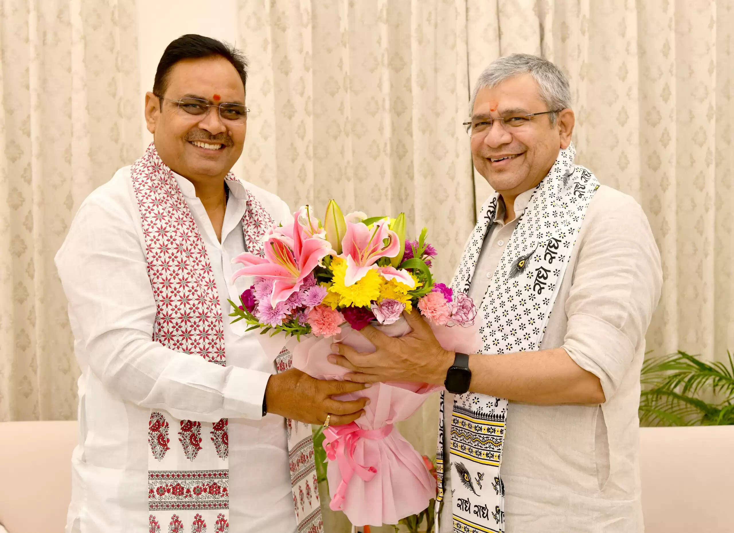 सीएम&nbsp;भजनलाल शर्मा से रेल मंत्री अश्विनी वैष्णव की मुलाकात: राजस्थान में रेलवे कनेक्टिविटी और विकास पर हुई चर्चा