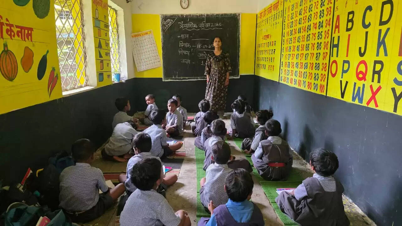 CG News: प्राथमिक शाला नानदमाली में बढ़ी शिक्षा की गुणवत्ता, शिक्षक युक्तियुक्तकरण से बदला माहौल