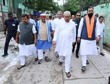 सीएम नीतीश&nbsp;ने पटना को दी&nbsp;बड़ी सौगात, 272 करोड़ 27 लाख की 2 परियोजनाओं का किया&nbsp;शिलान्यास, जल्द&nbsp;कार्य पूर्ण करने का दिया निर्देश