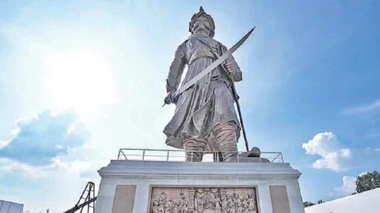 Karnataka: प्रधानमंत्री नरेंद्र मोदी ने नादप्रभु केंपेगौड़ा की 108 फीट ऊंची प्रतिमा का किया अनावरण, जानें कौन हैं 'नादप्रभु केंपेगौड़ा'