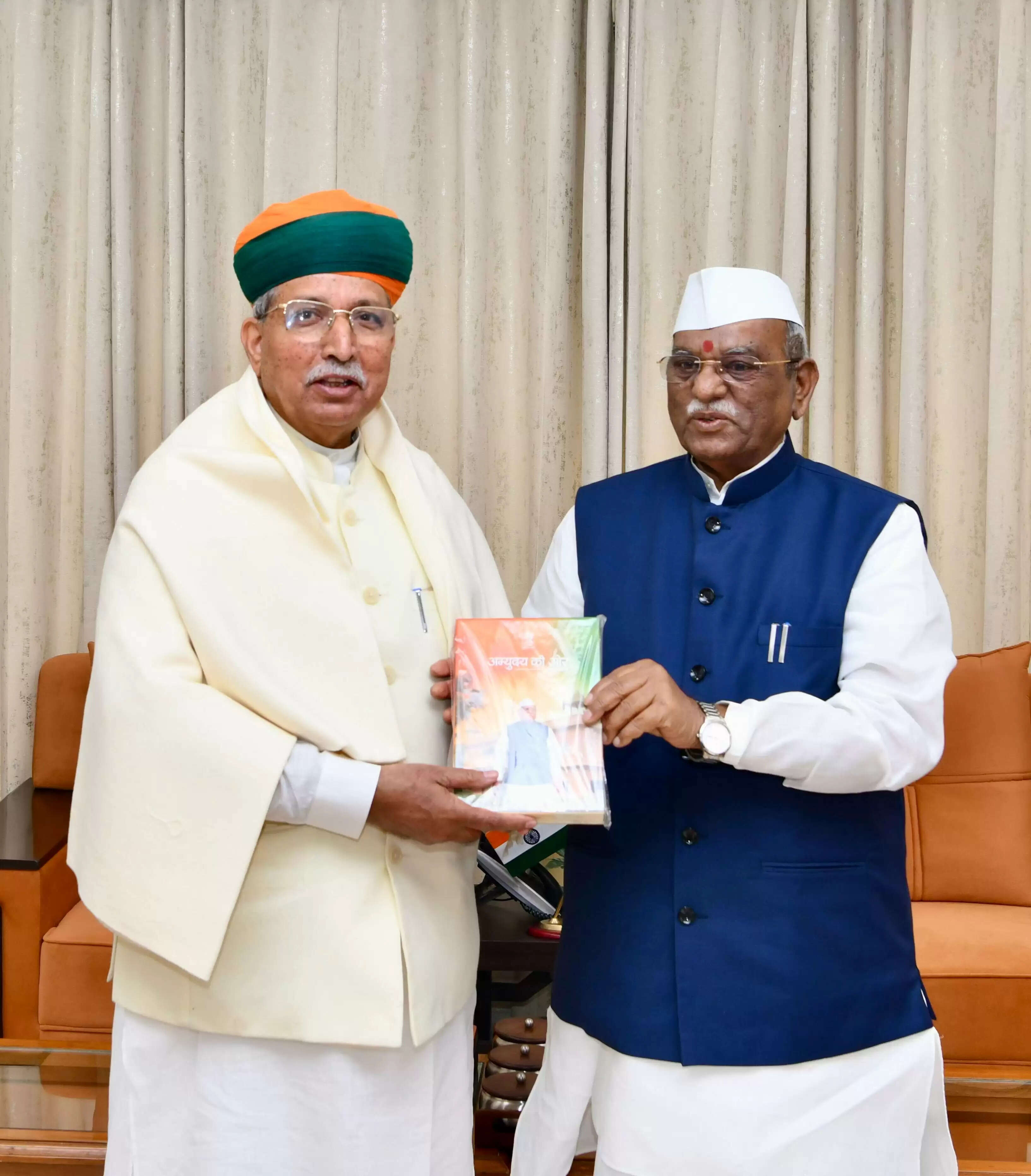 Rajasthan&nbsp;News: राज्यपाल हरिभाऊ बागडे की कानून और न्याय मंत्री&nbsp;अर्जुन राम मेघवाल से शिष्टाचार भेंट