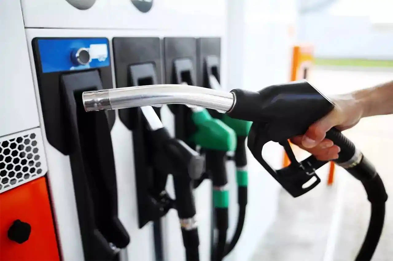 Petrol Diesel Price Today: तेल कंपनियों ने जारी किए पेट्रोल-डीजल के आज के दाम