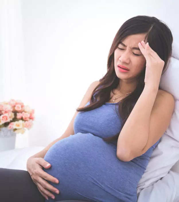 Pregnancy के दौरान आम है उल्टी की परेशानी, इन टिप्स से पा सकते हैं मिचली से छुटकारा
