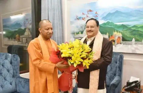 UP के मुख्यमंत्री योगी आदित्यनाथ ने की भाजपा अध्यक्ष से मुलाकात