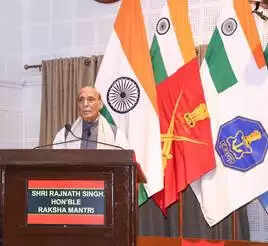 आधुनिक युद्ध प्रणाली के लिए मौजूदा तकनीक में निपुणता&nbsp;और अप्रत्याशित चुनौतियों के लिए तैयार रहना अत्यंत महत्वपूर्ण: रक्षा मंत्री राजनाथ सिंह&nbsp;