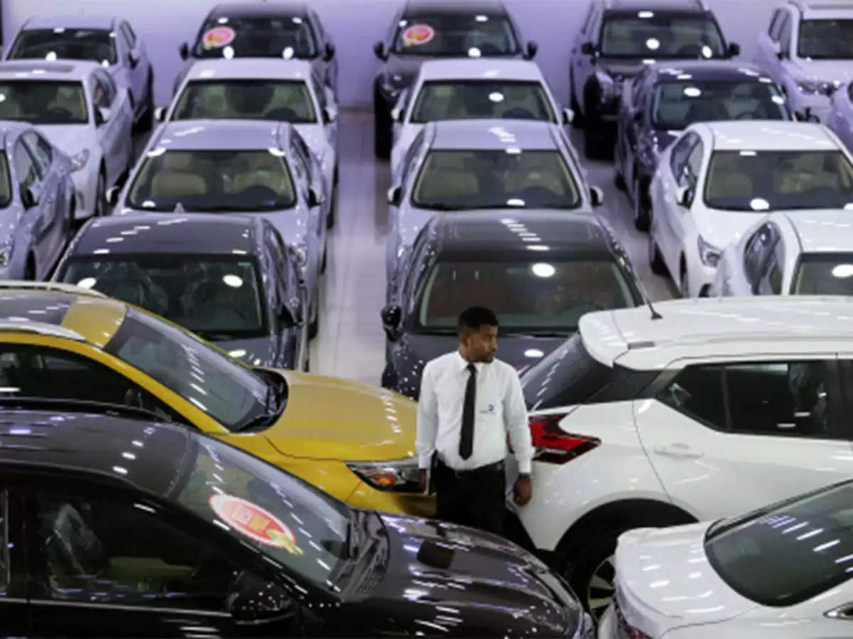 Ratan Tata:भारत में ऑटोमोबाइल इंडस्ट्री में भी रतन टाटा ने कुछ ऐसा किया जिसने पूरे बाजार को बदल कर रख दिया