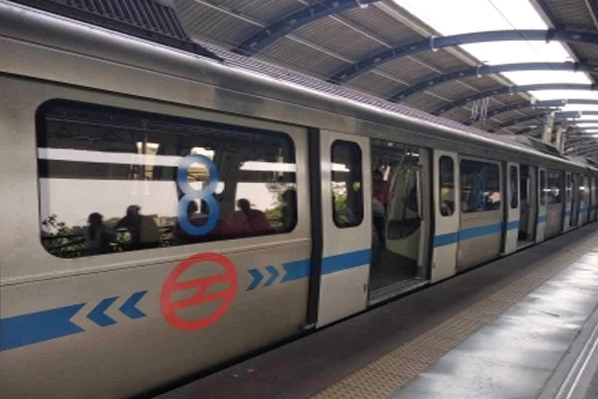 Delhi Metro की ब्लू लाइन में फिर आई खराबी