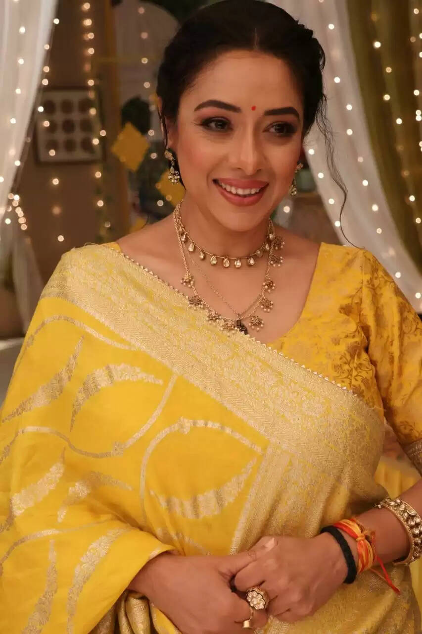 Anupama breaks boundaries yet again, questions the societal expectations by showing a man's point of view