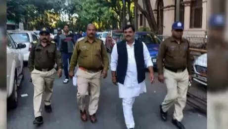 Indore: फरार चल रहे कांग्रेस विधायक मनोज चावला ने किया सरेंडर, दो दिन पहले ही हुई थी जमानत अर्जी खारिज