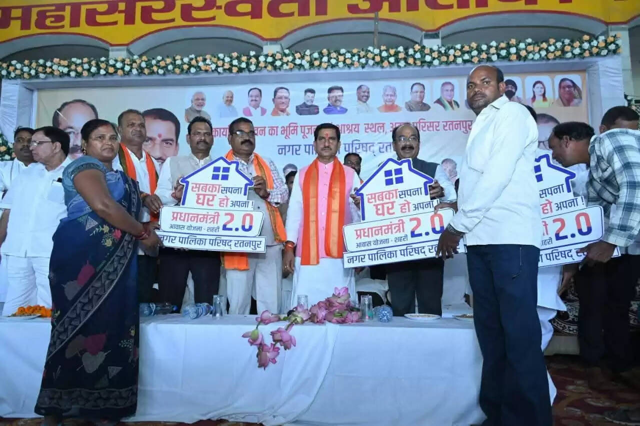 CG News: मंत्री तोखन साहू और&nbsp;डिप्टी सीएम&nbsp;साव ने रतनपुर में 4 करोड़ रुपए से ज्यादा के विकास कार्याें का किया लोकार्पण-भूमिपूजन।&nbsp;