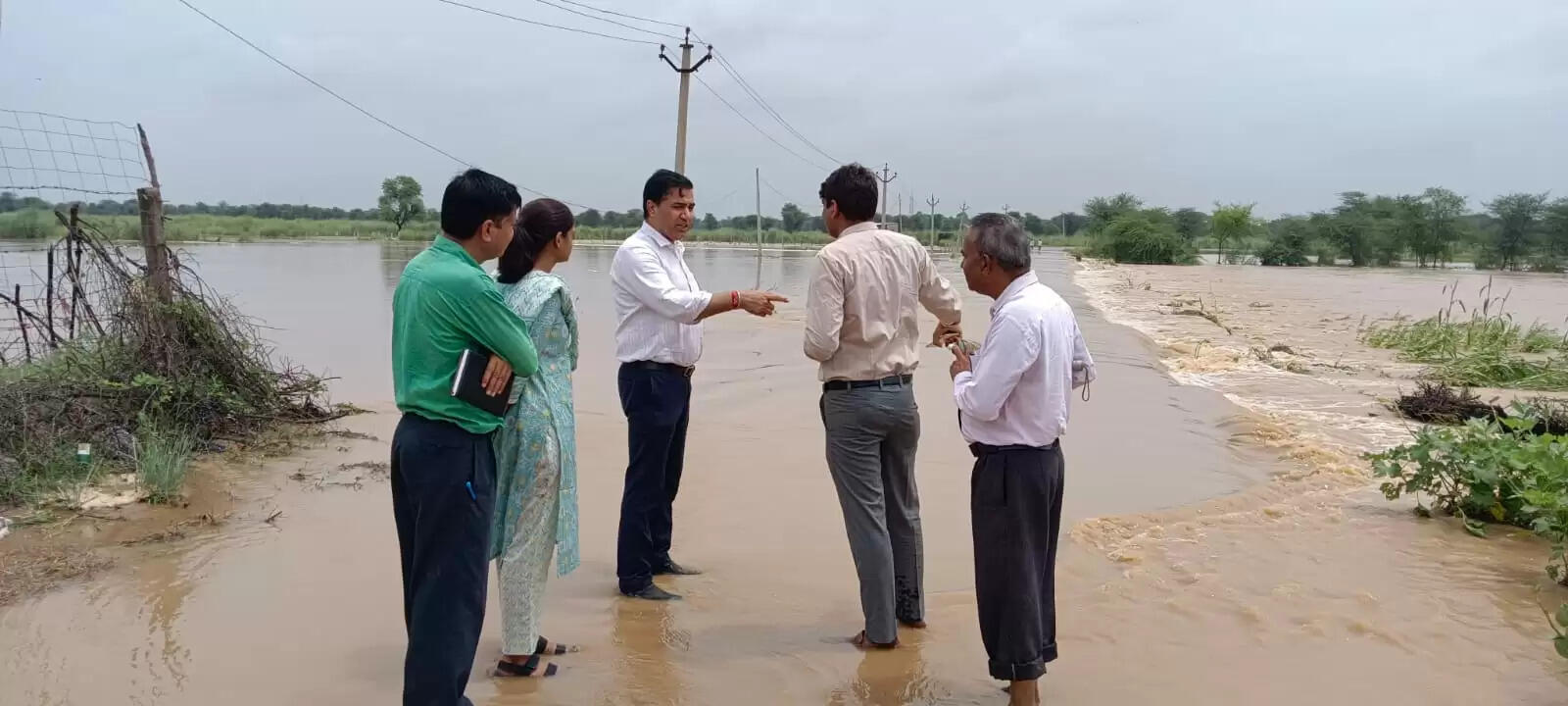 जयपुर जिला कलक्टर&nbsp;जितेन्द्र कुमार सोनी ने किया वर्षा प्रभावित इलाकों का निरीक्षण,&nbsp;अधिकारियों को दिए आवश्यक निर्देश&nbsp;