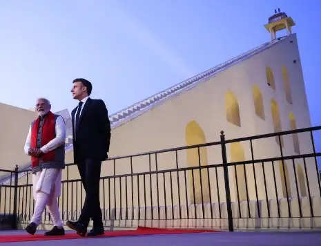 फ्रांस के राष्ट्रपति मैक्रों की भारत यात्रा के दौरान- रक्षा, अंतरिक्ष, उपग्रह प्रक्षेपण और विनिर्माण से जुड़े विषयों पर बनी सहमति