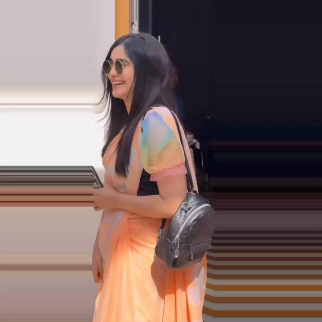 केरल स्टोरी की महिला प्रधान फिल्म की नायिका 15 रुपये की पहनती है साड़ी !!!!